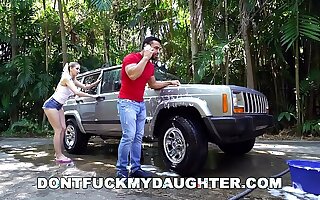 DON'T FUCK MY DAUGHTER - Naughty Sierra Nicole Fucks Dramatize expunge Carwash Man